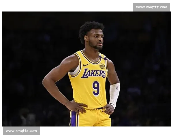 均薪 2000 万成续约关键！芬尼・史密斯铁心留守湖人